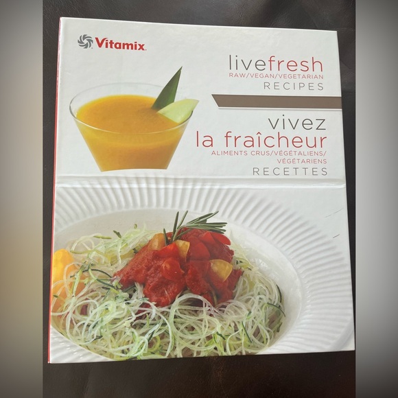 Vitamix raw, vegan, vegetarian recipe book. - Picture 1 of 3